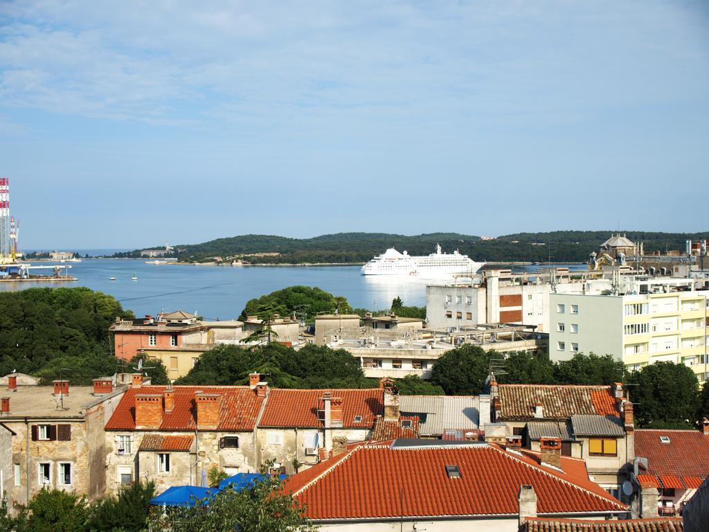 Captain Emo City Apartments Pula Eksteriør billede